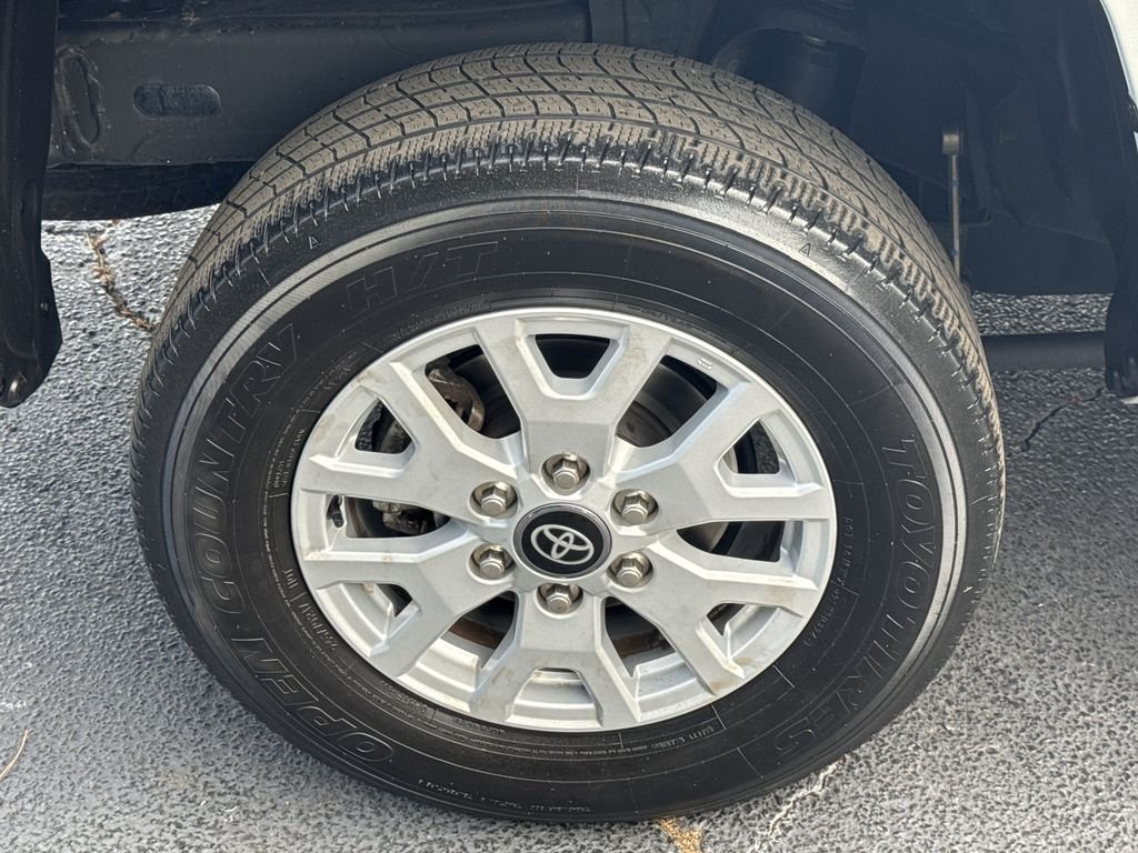 Used 2024 White Toyota SR5 image 17
