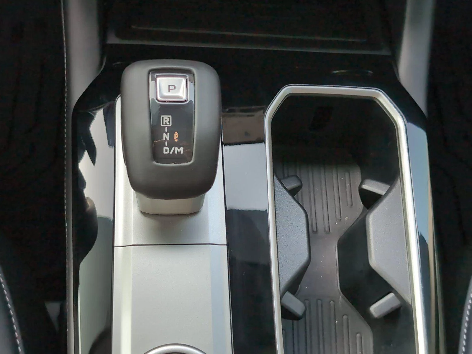 Used 2026  Mitsubishi SE image 23