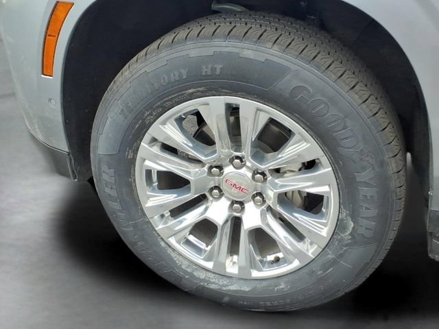 Used 2025 Sterling Metallic GMC Denali image 18