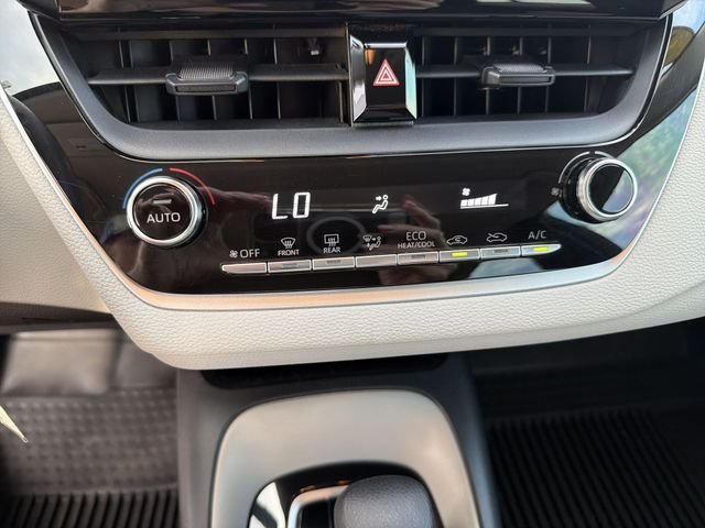 Certified Used 2022 White Toyota LE image 21