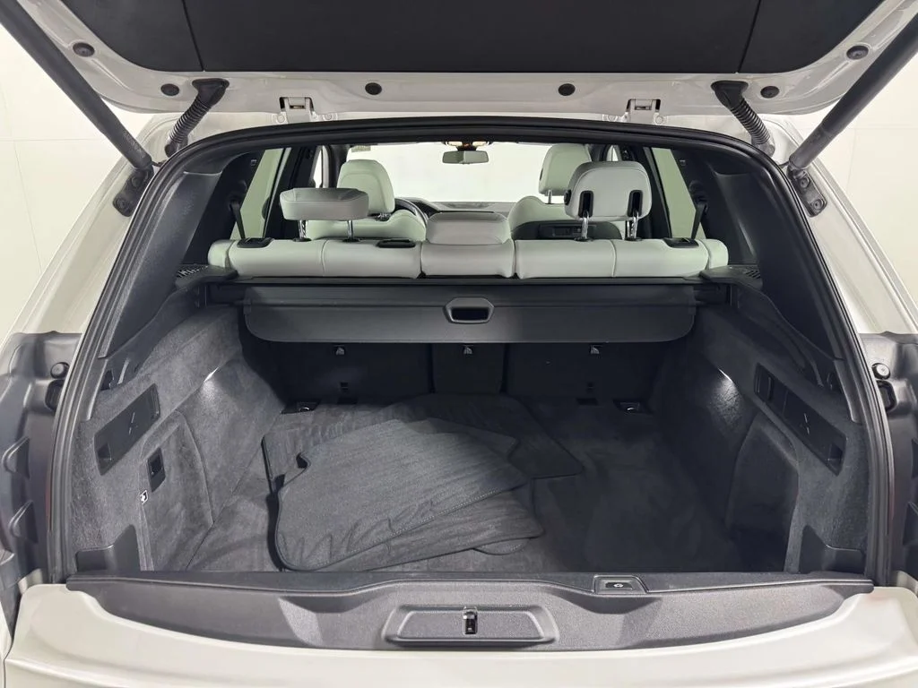 Certified Used 2023 White BMW xDrive40i image 14