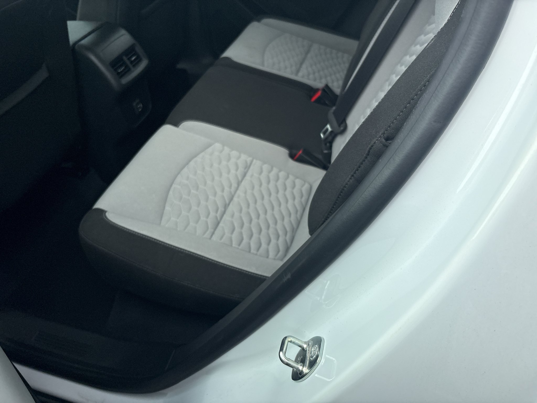 Used 2020 Summit White Chevrolet LS image 2