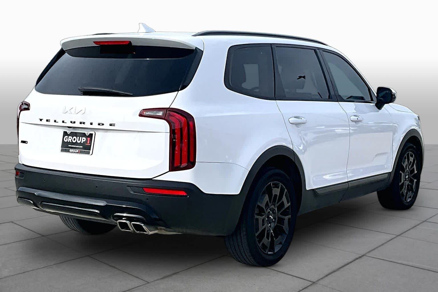 Used 2022 Glacial White Pearl Kia SX image 12