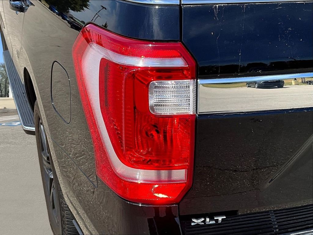 Used 2021 Black Ford XLT image 24