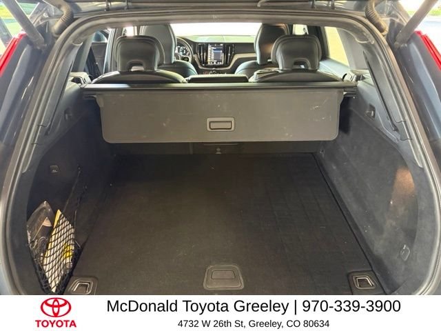 Used 2020 Blue Volvo T6 Inscription image 12