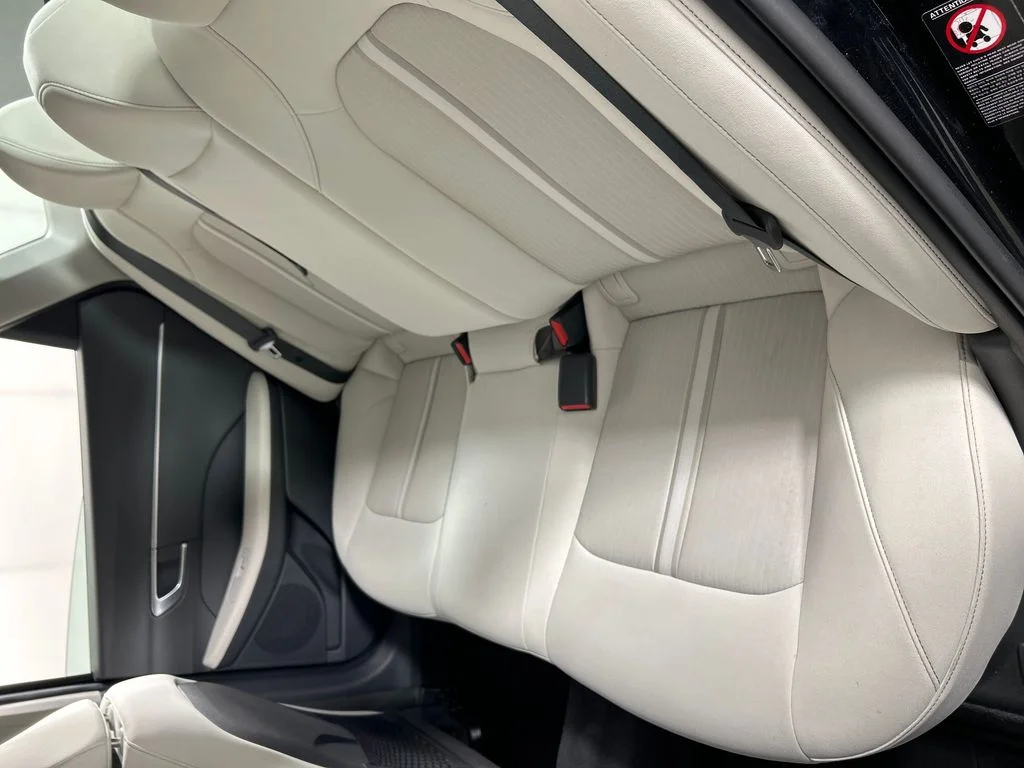 Used 2023 Black Hyundai SEL image 17