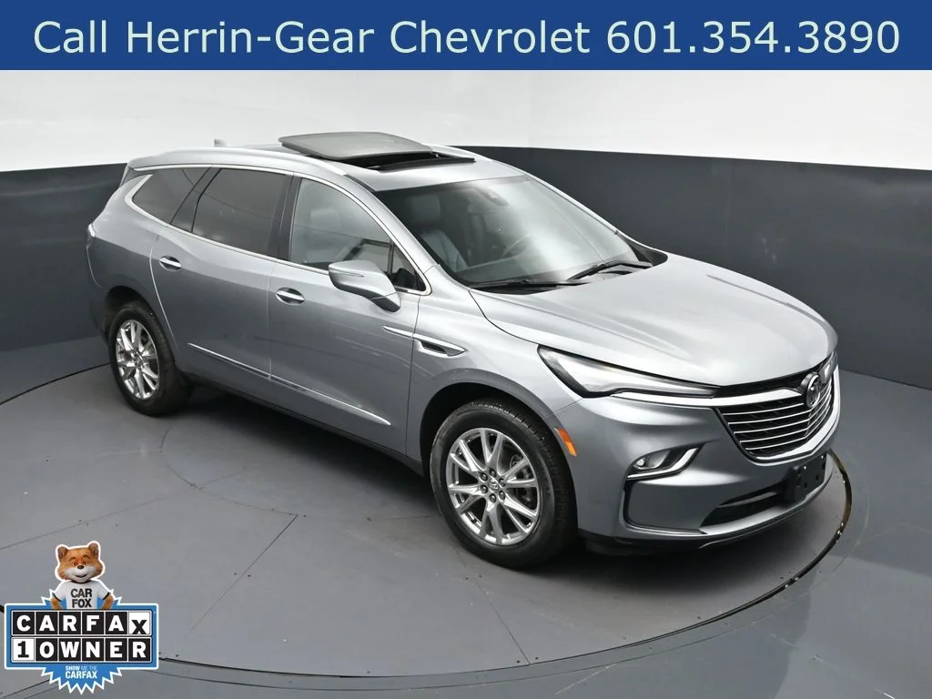 2024 Buick Enclave Essence's photo
