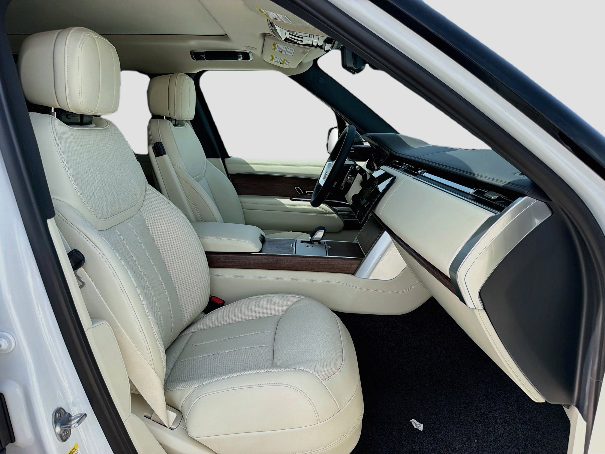New 2026 Fuji White LAND ROVER SE 7 Seats image 16