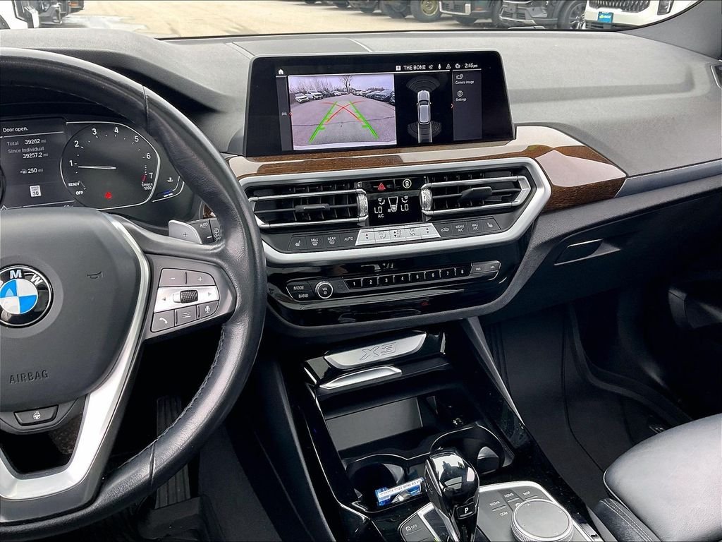 Used 2022 White BMW xDrive30i image 17