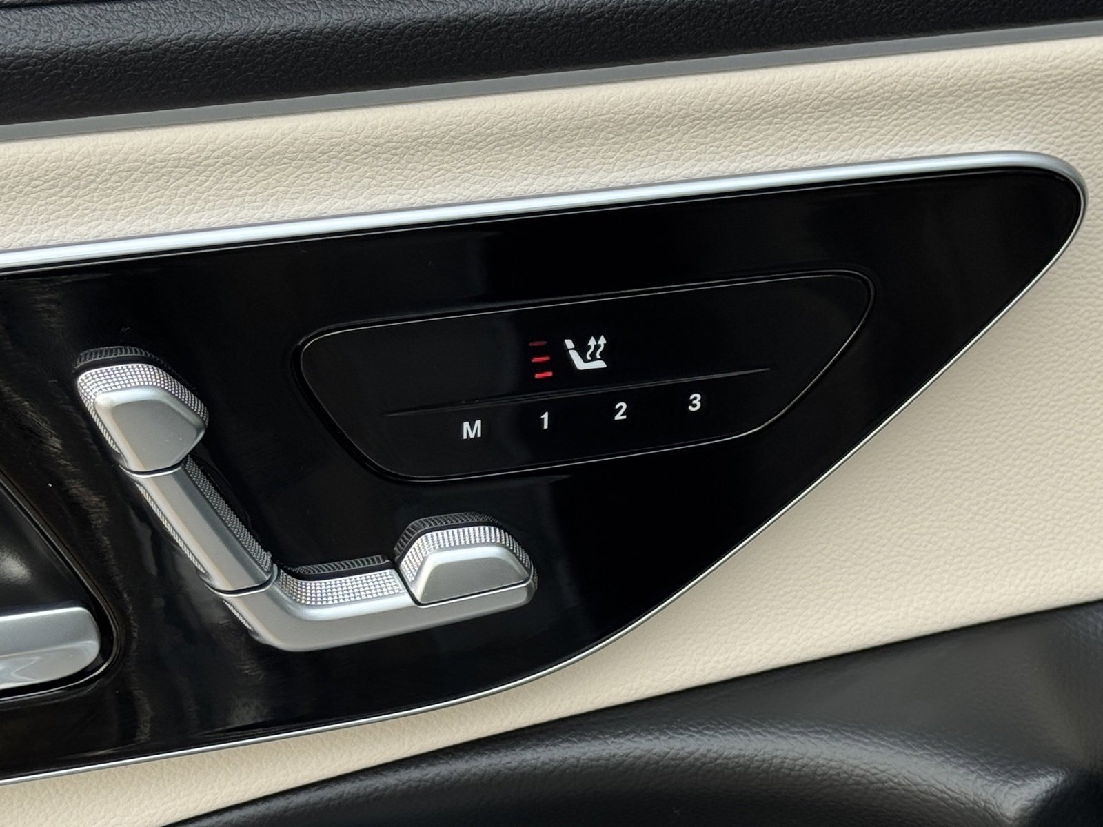 New 2026 Cirrus Silver Metallic Mercedes-Benz E 350 image 33