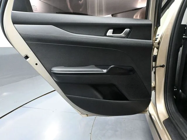 Used 2021 Beige Kia LXS image 35