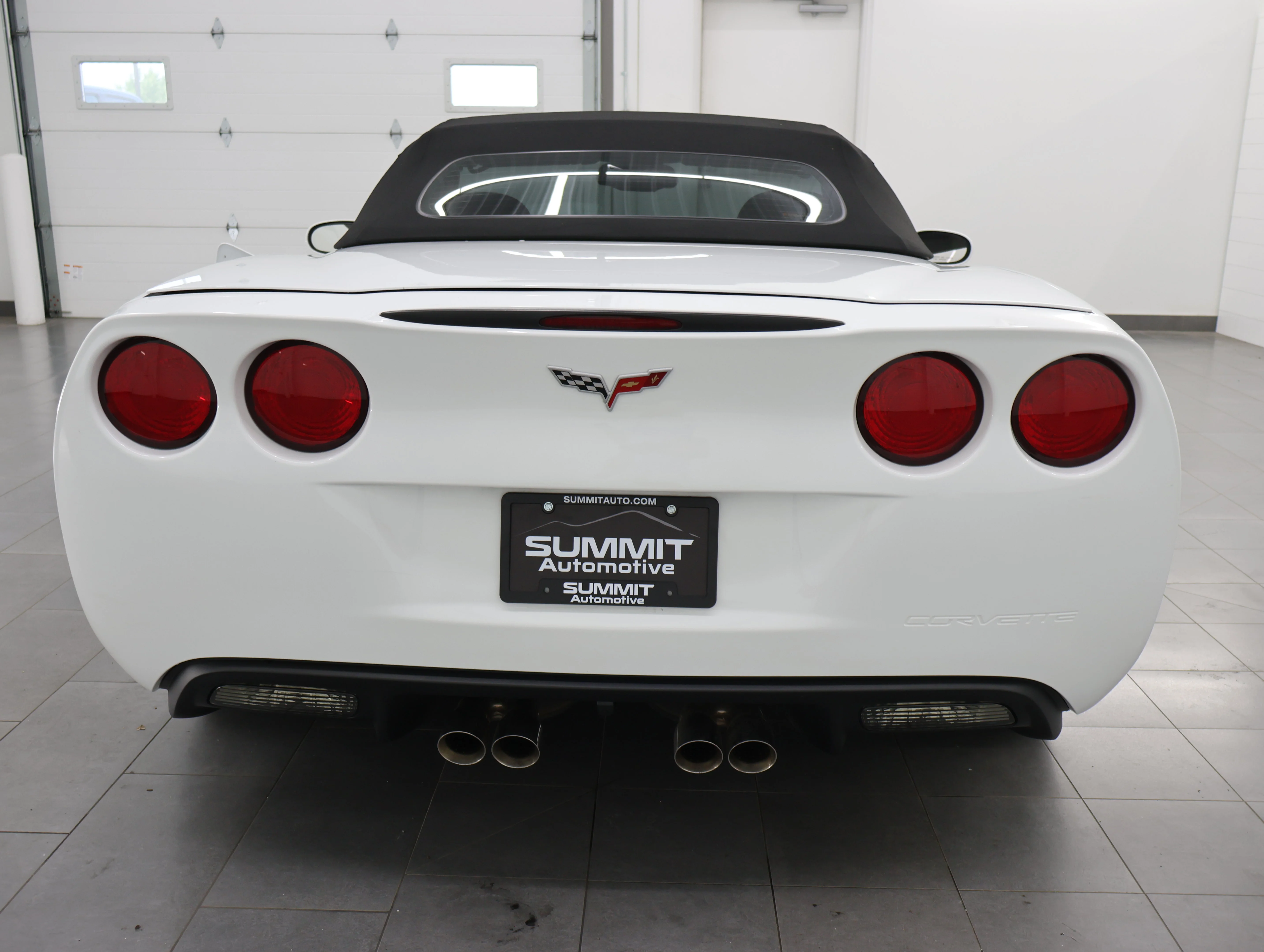 Used 2007 Arctic White Chevrolet Base image 24