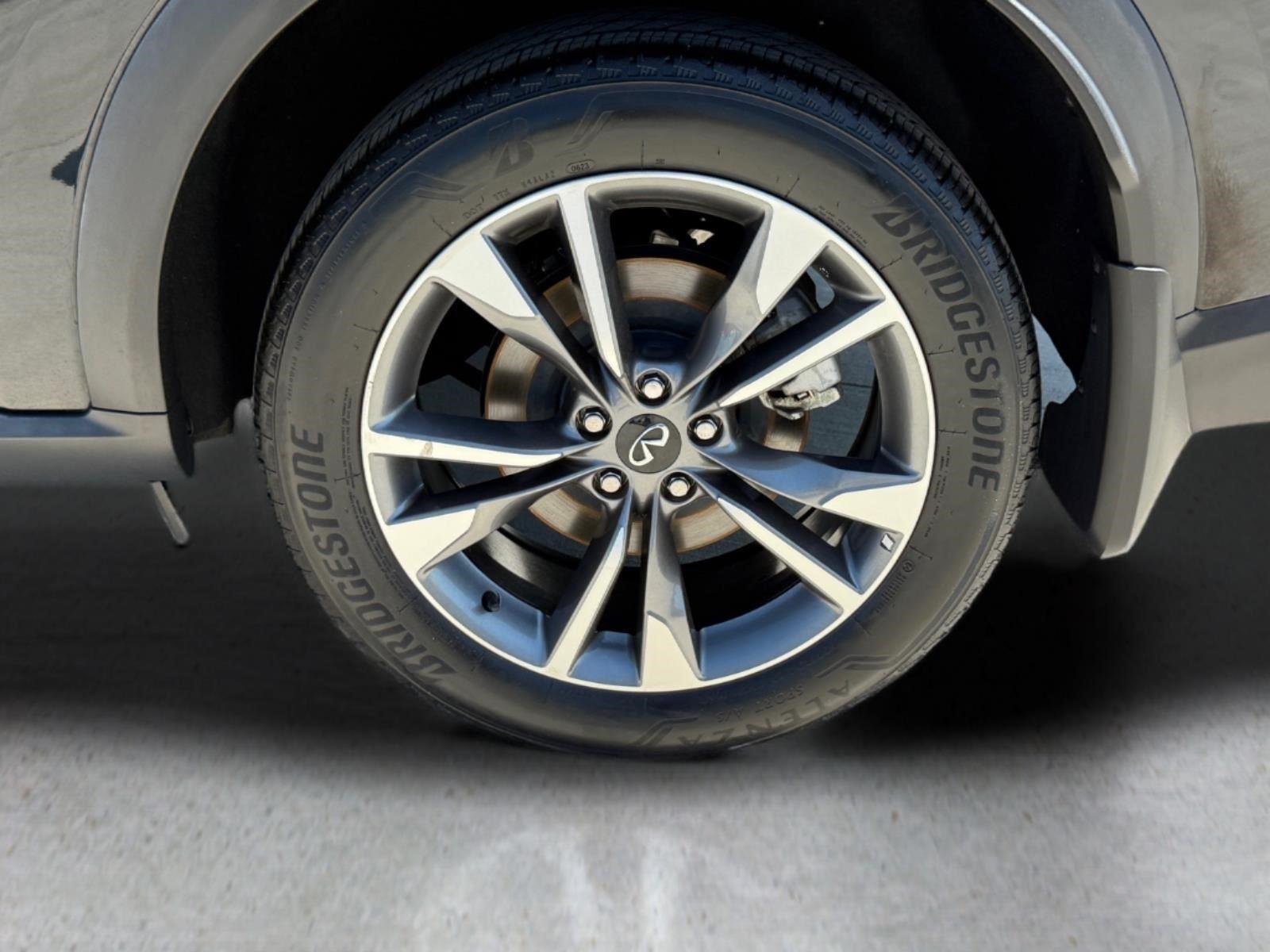 Used 2023 Mineral Black INFINITI LUXE image 16