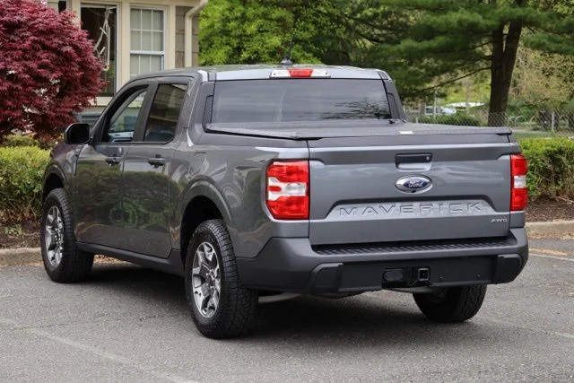 Used 2024 Gray Metallic Ford XLT image 6