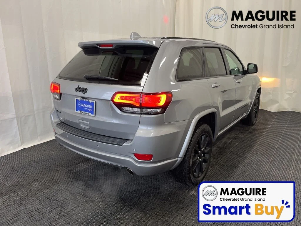 Used 2019 Billet Silver Metallic Clearcoat Jeep Altitude image 36