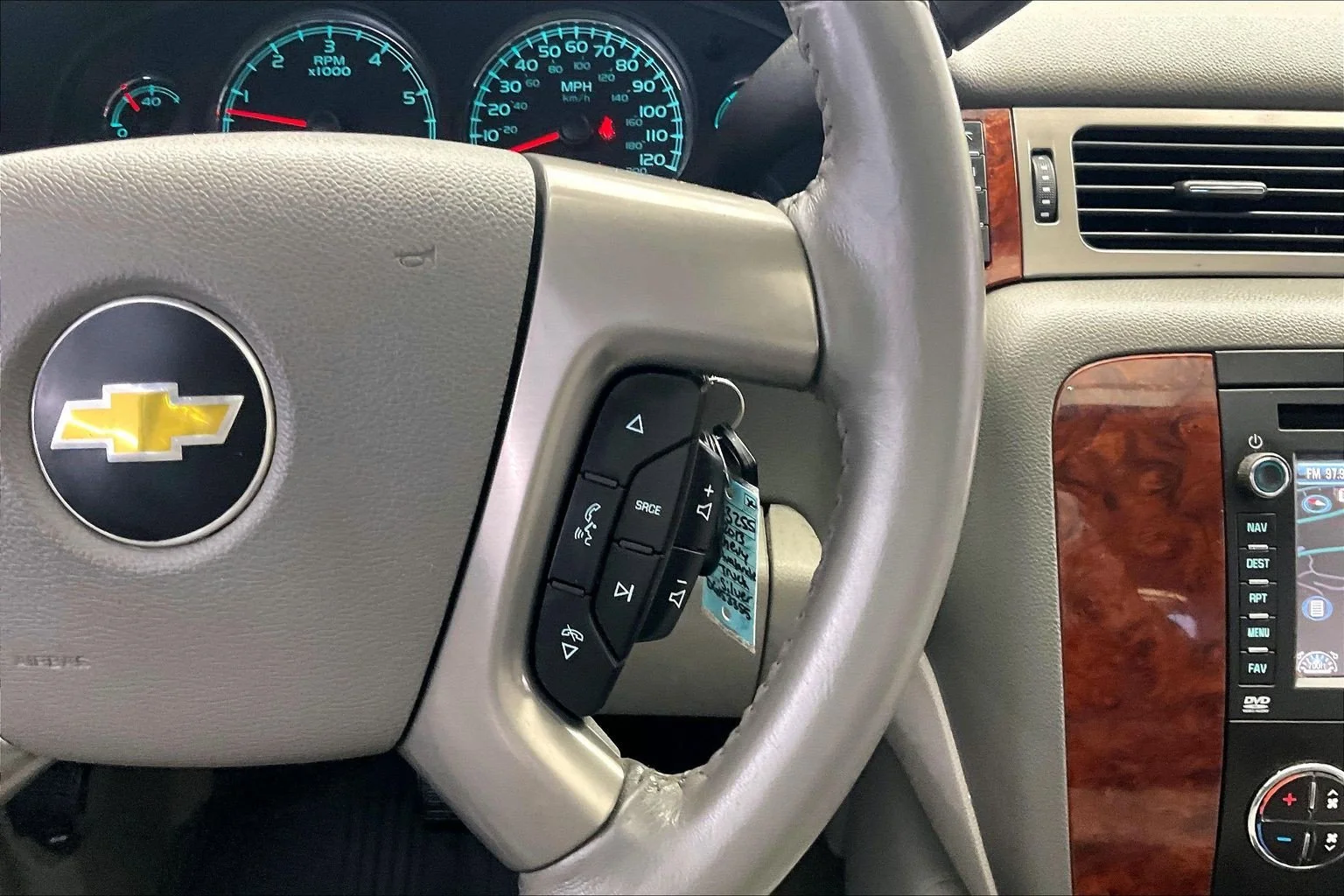 Used 2013 Silver Ice Metallic Chevrolet LT image 21