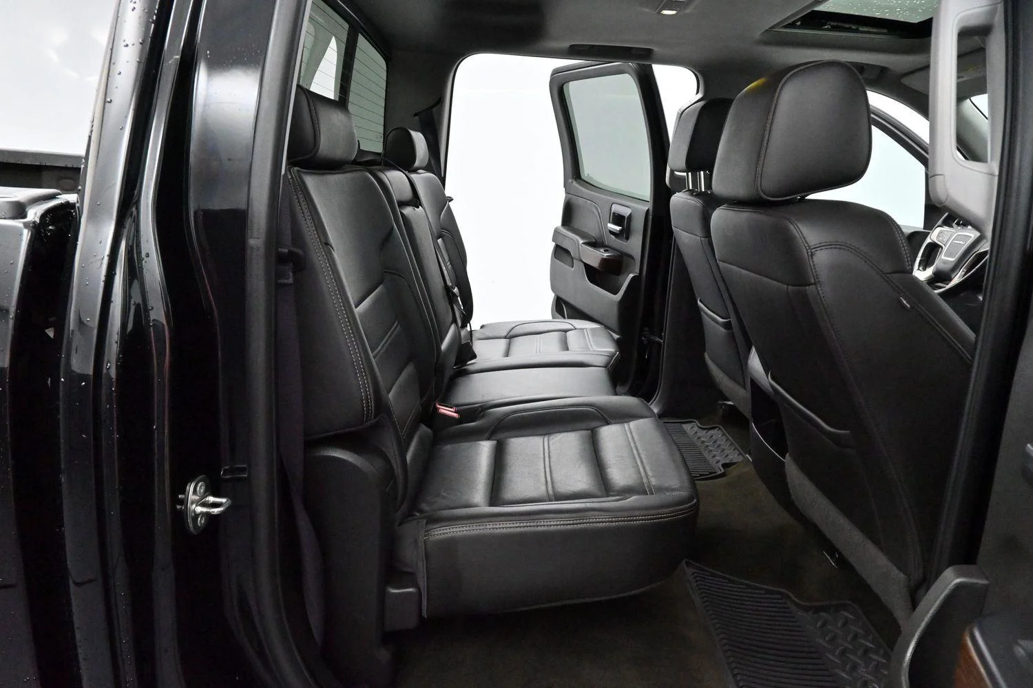 Used 2017 ONYX BLACK GMC Denali image 31