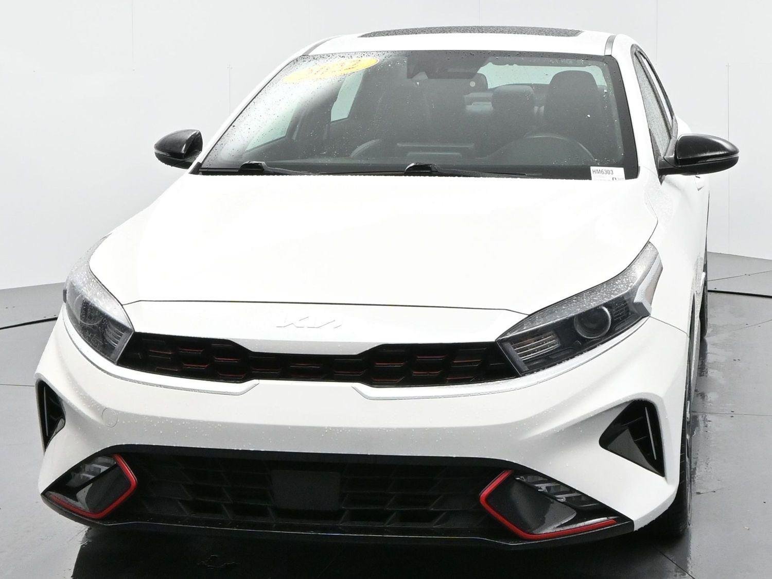 Used 2022 Snow White Pearl Kia GT-Line image 2
