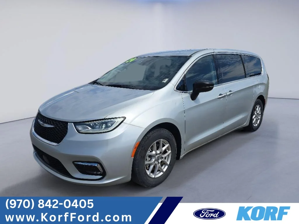 Used 2024 Silver Chrysler Touring L image 1