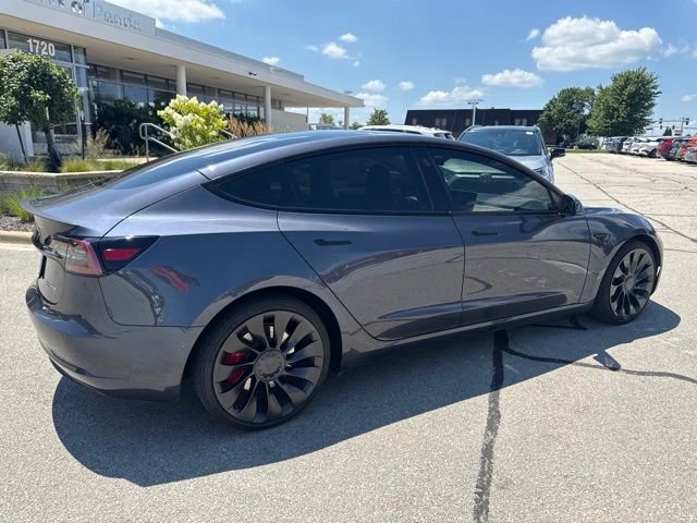 Used 2022  Tesla Performance image 4