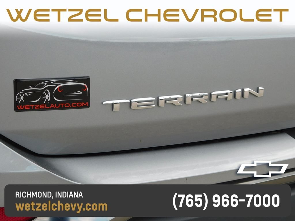 Used 2023 Silver GMC AT4 image 43