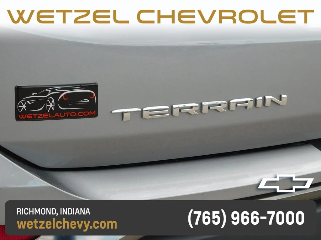 Used 2023 Silver GMC AT4 image 43