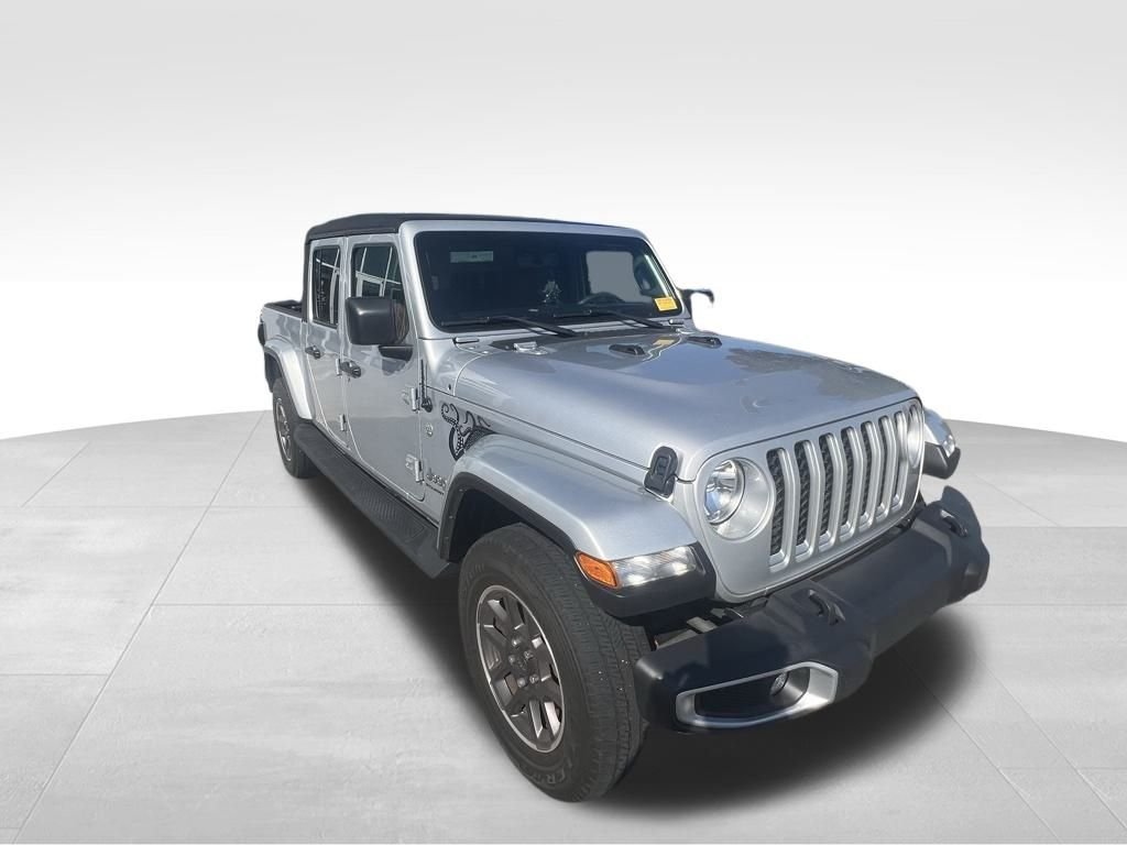 2023 Jeep Gladiator Overland photo 2