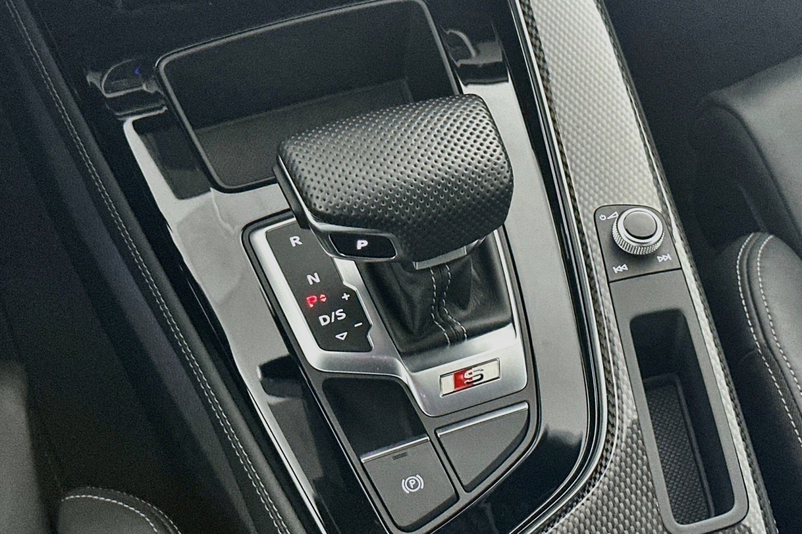 Used 2023 Daytona Gray Pearl Effect Audi Premium Plus image 7