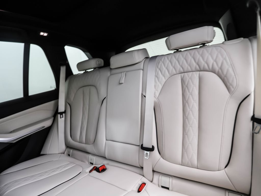 New 2026 Gray Metallic BMW xDrive40i image 23
