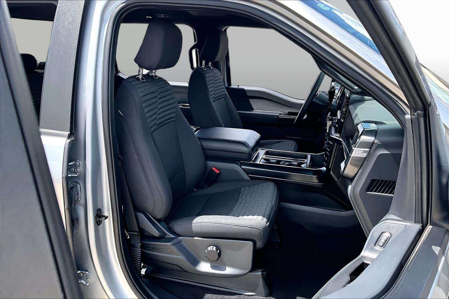 Used 2023 Iconic Silver Ford XL image 9