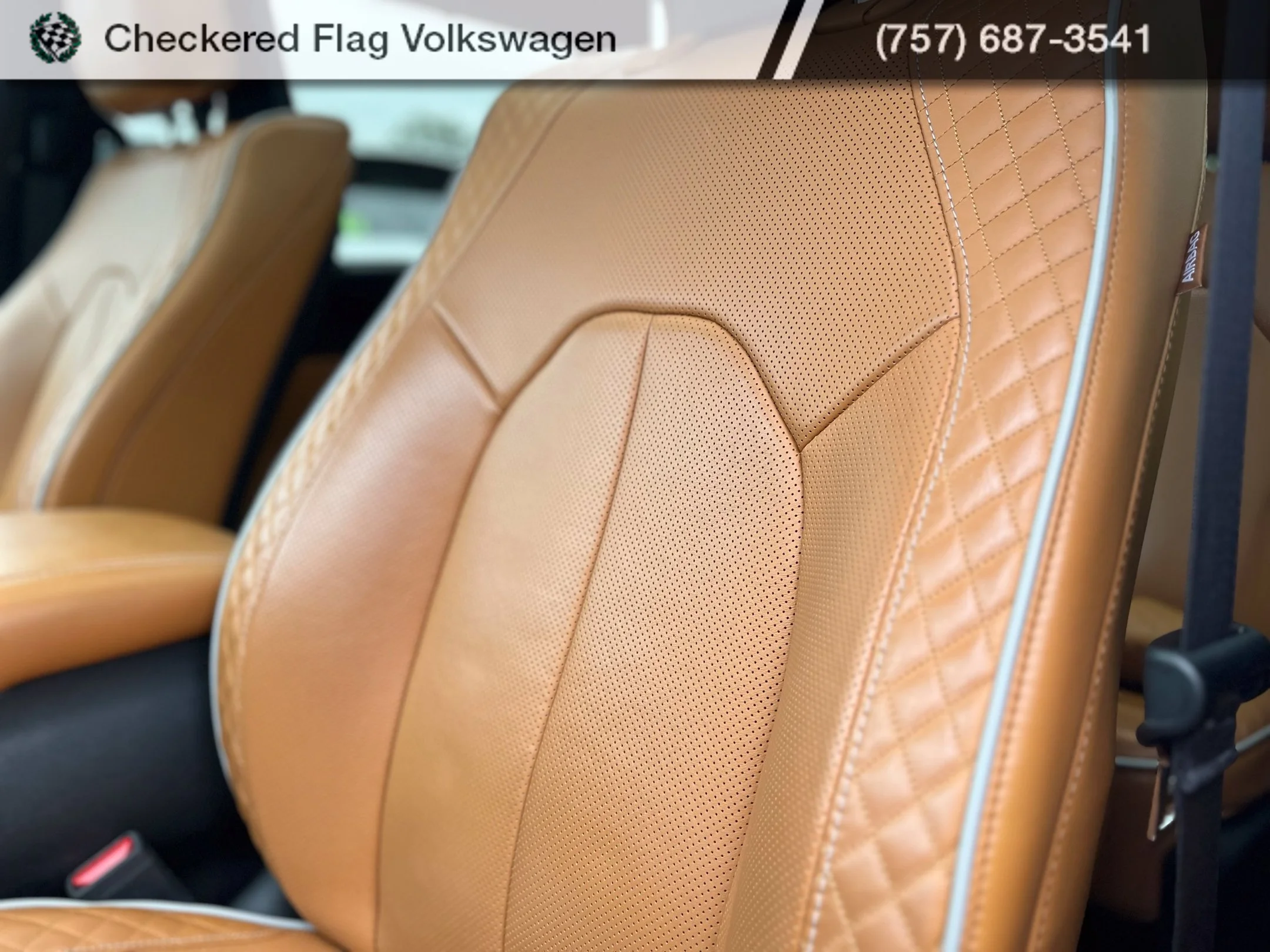 Used 2023 Bright White Clearcoat Chrysler Pinnacle image 23