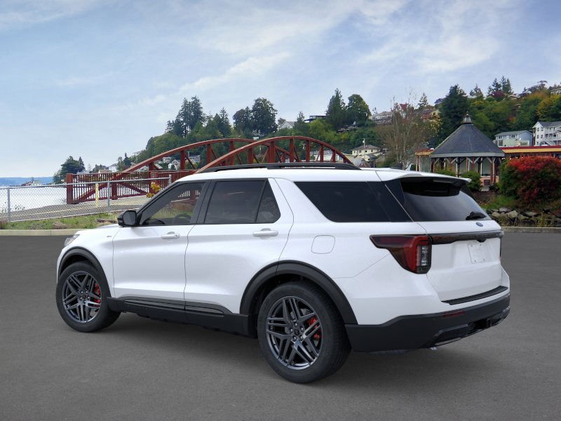 New 2026 Star White Metallic Tri-Coat Ford ST-Line image 4