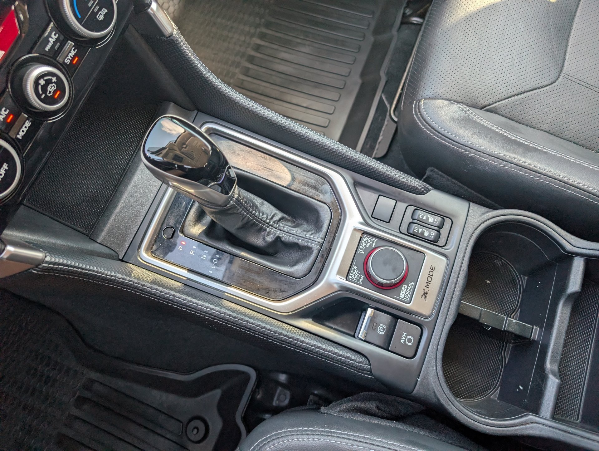 Used 2019 Silver Subaru Limited image 19