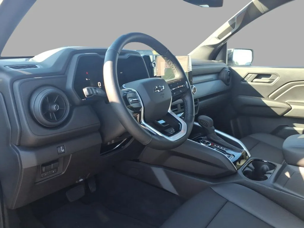 Used 2026 White Chevrolet Trail Boss image 18