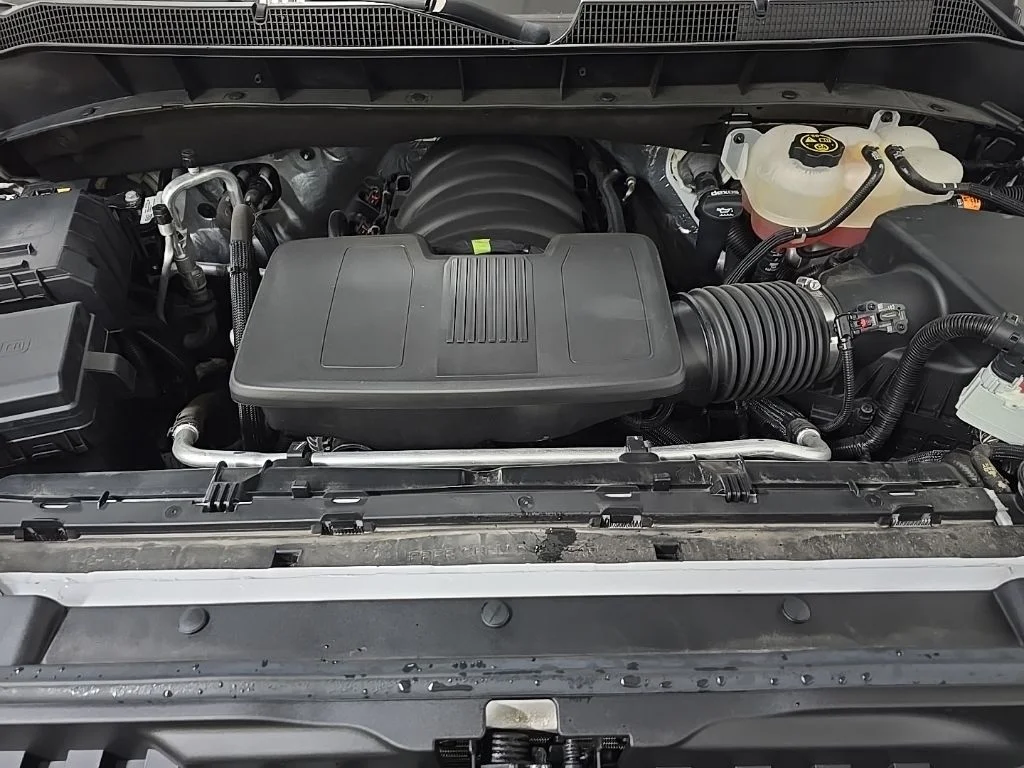Used 2022 White Chevrolet RST image 12