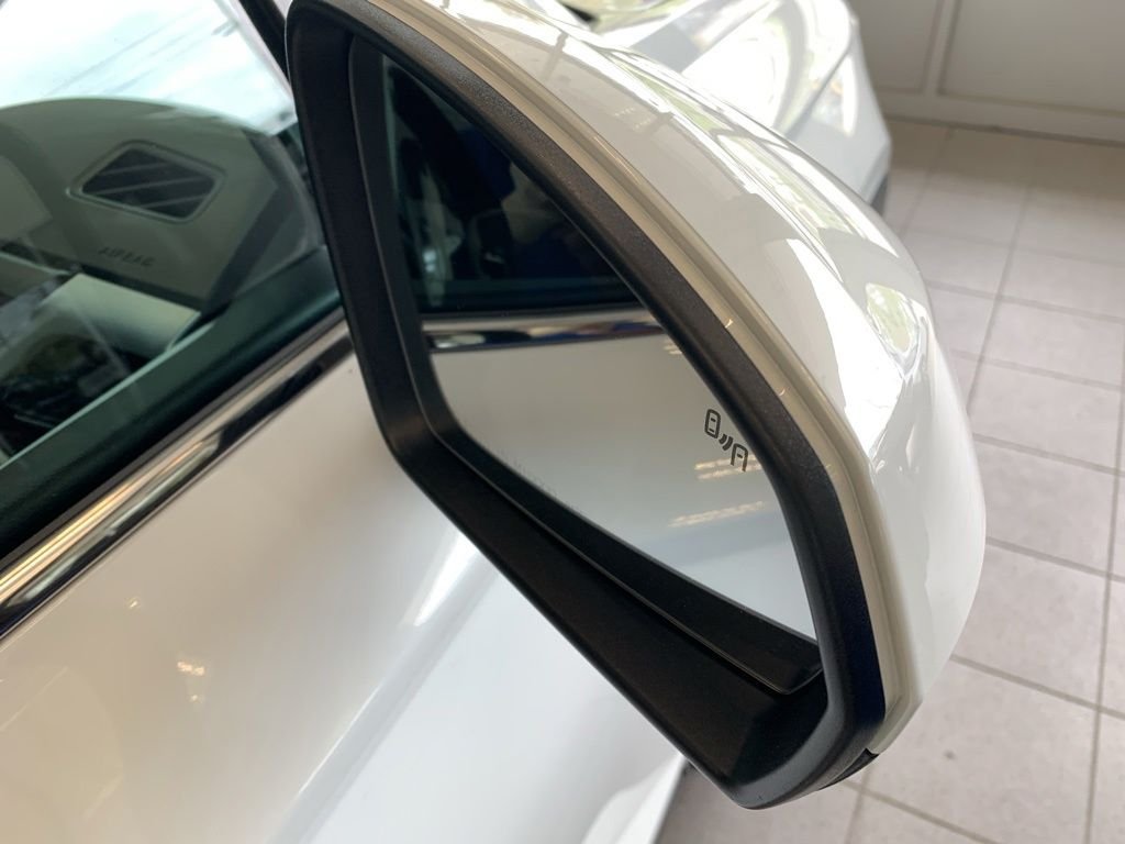 2025 Volkswagen Taos SE - Photo 21