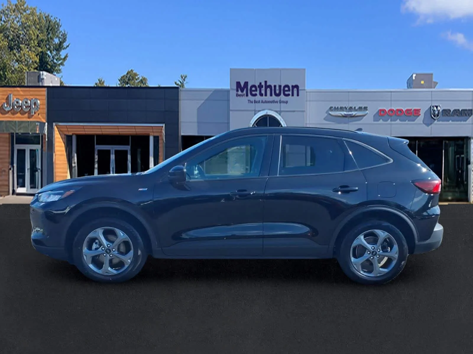 Used 2025 Agate Black Ford ST-Line Select image 8