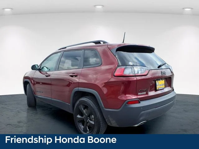 Used 2020 Red Jeep Latitude Plus image 13