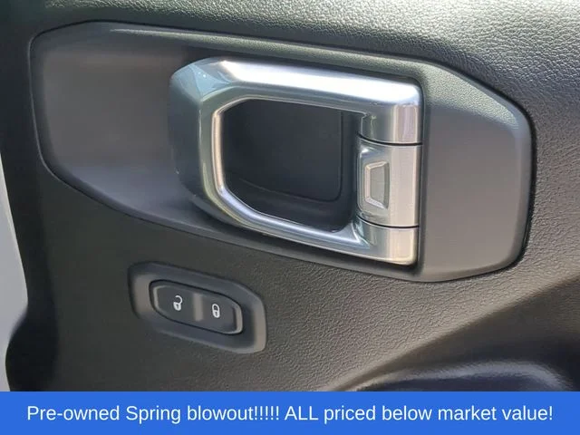 Used 2024 Silver Jeep Sport S image 41