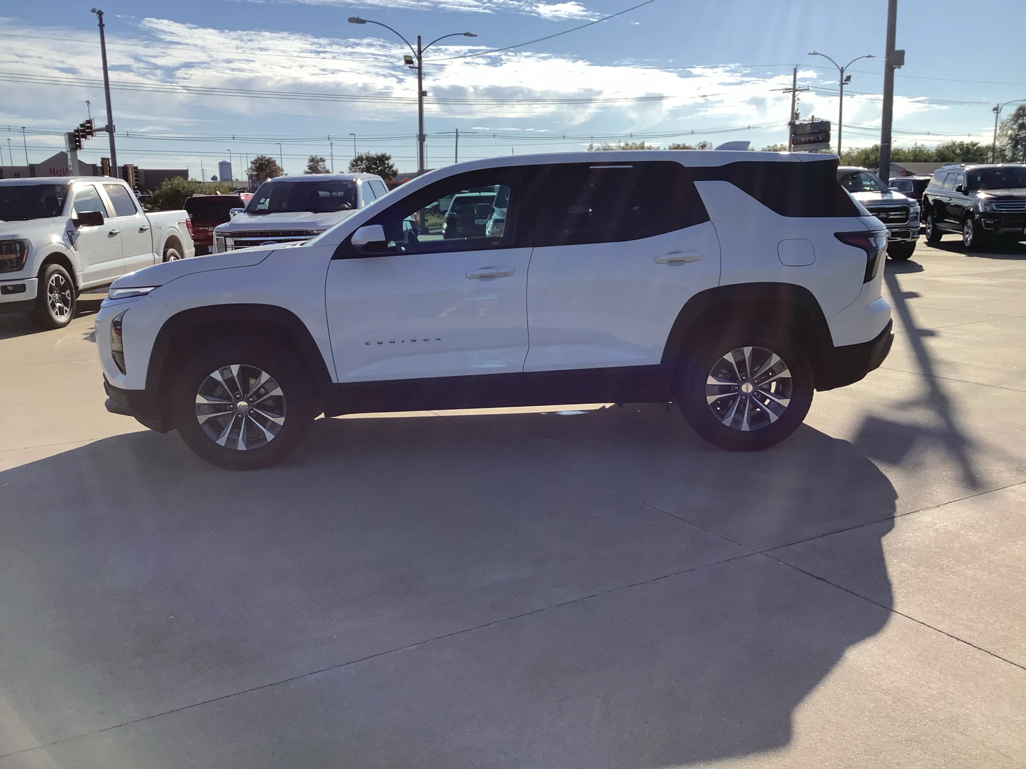 Used 2026 Summit White Chevrolet AWD LT image 23