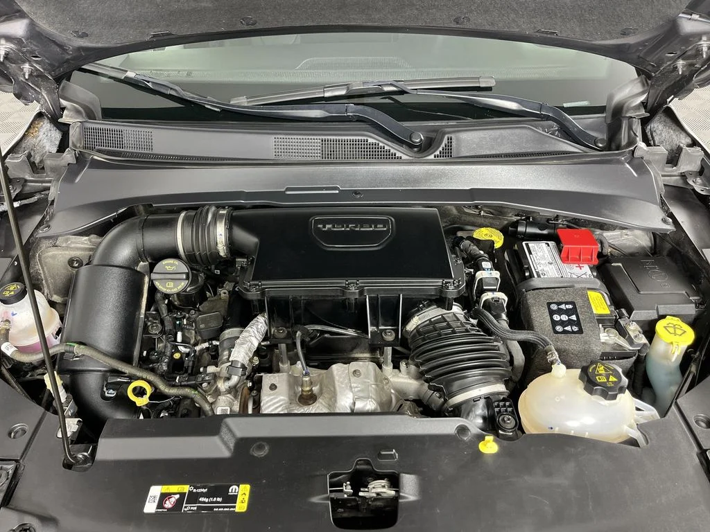 Used 2023 Gray Jeep Limited image 27