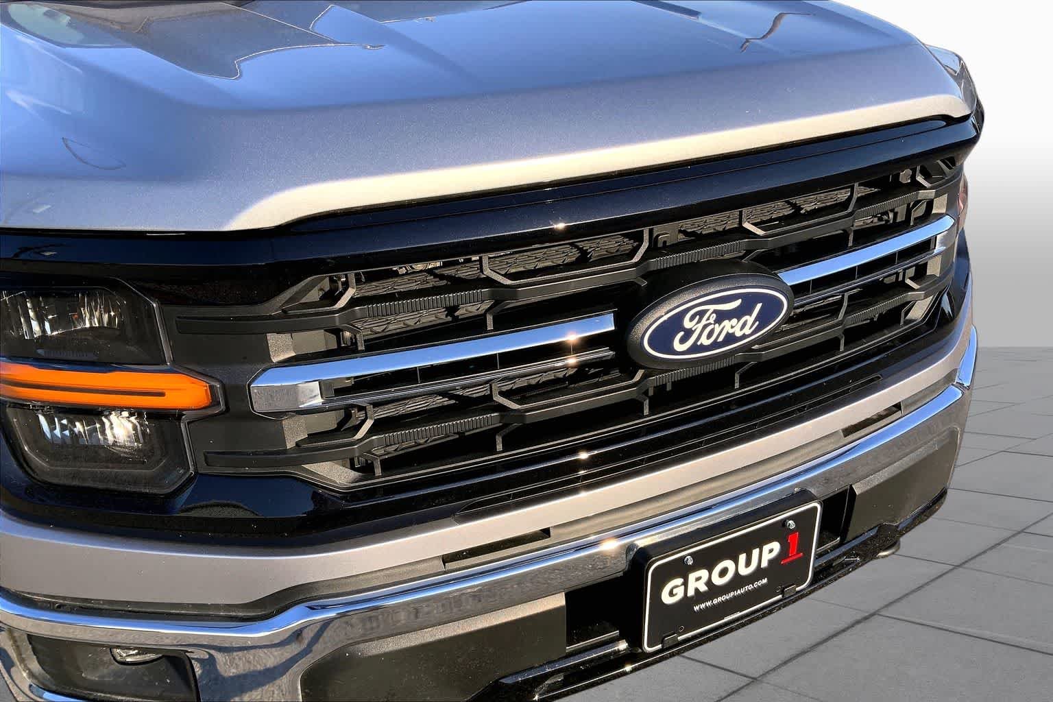 Used 2025 Iconic Silver Ford XLT image 30