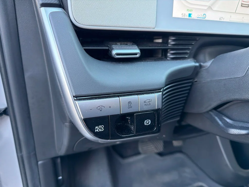 Used 2024 Cyber Gray Hyundai SEL image 23