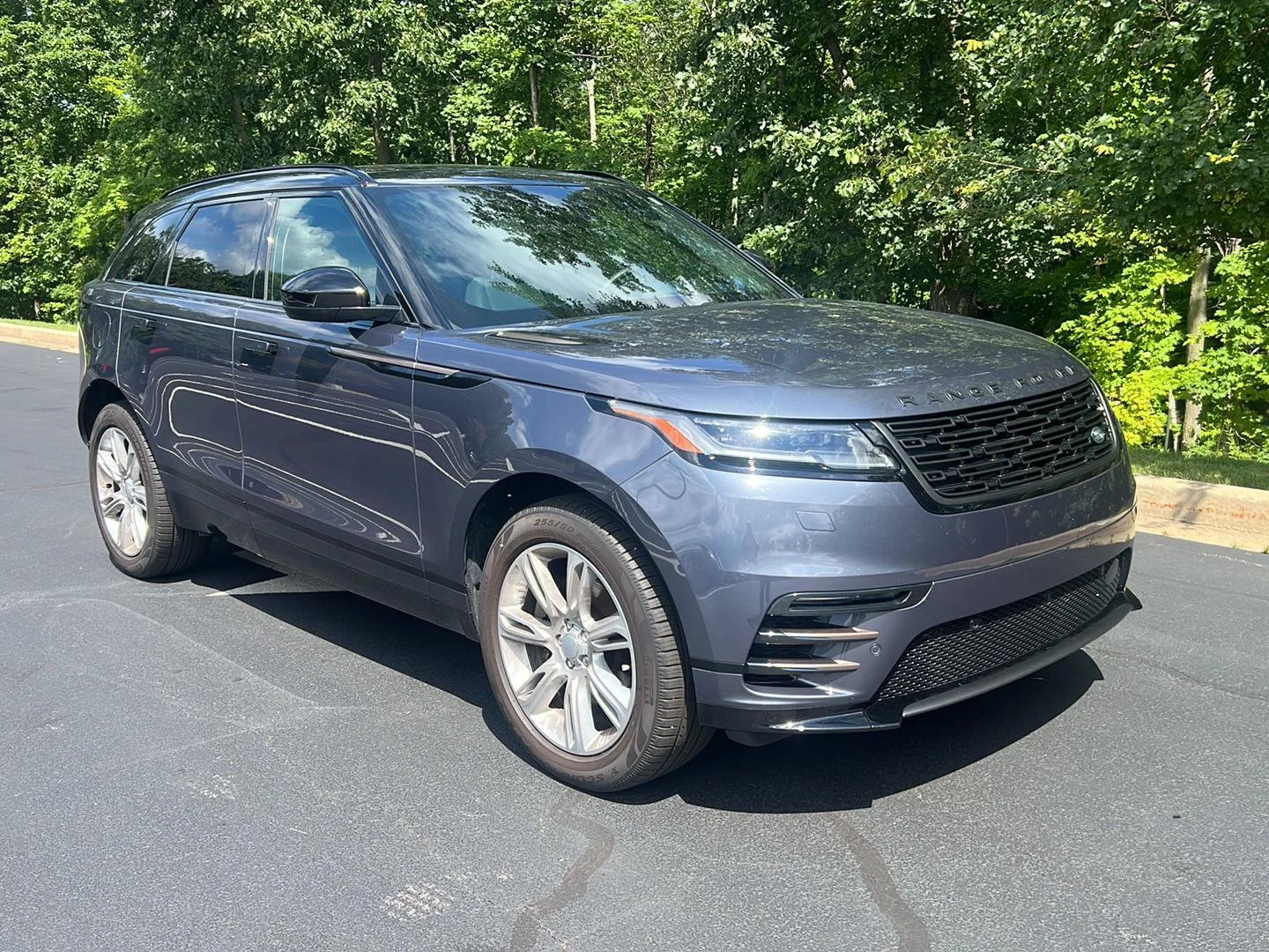 Used 2024 Varesine Blue Metallic Land Rover Dynamic SE image 7