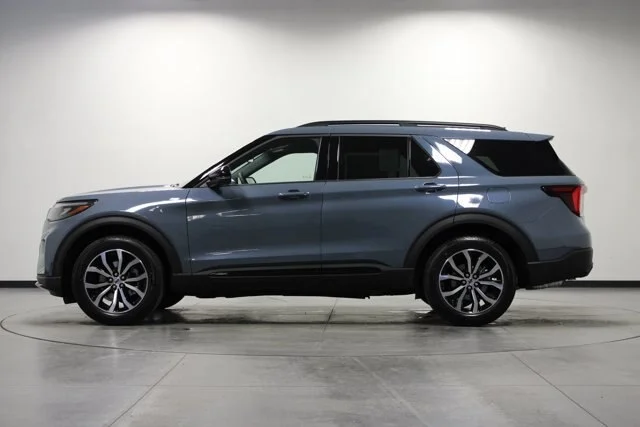 New 2026 Vapor Blue Metallic Ford ST-Line image 31
