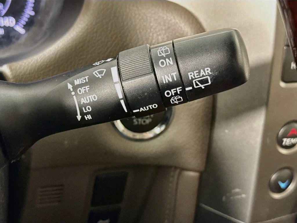 Used 2016 White Lexus 460 image 14