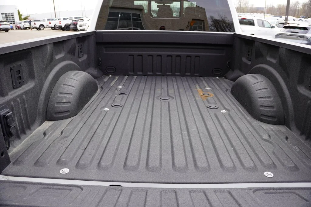 Used 2026 Oxford White Ford Lariat image 22