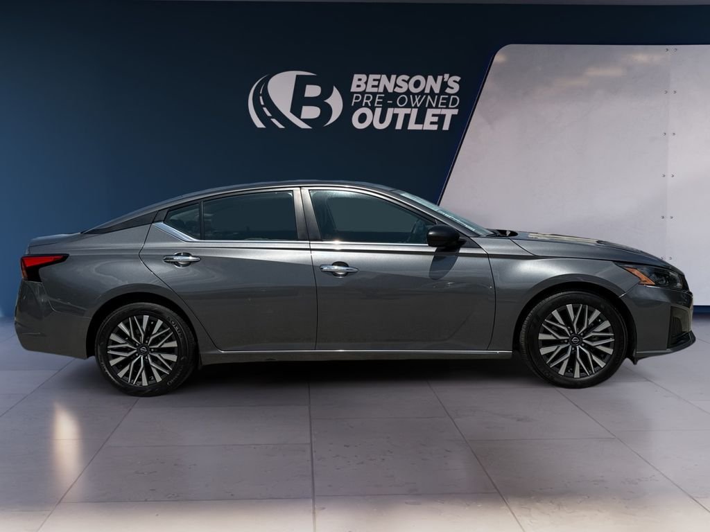 Used 2025 Gray Nissan 2.5 SV image 6