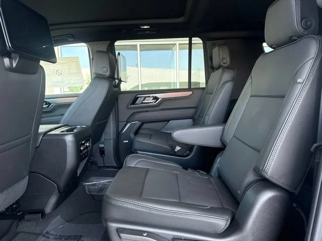 2026 GMC Yukon XL Denali - Photo 12