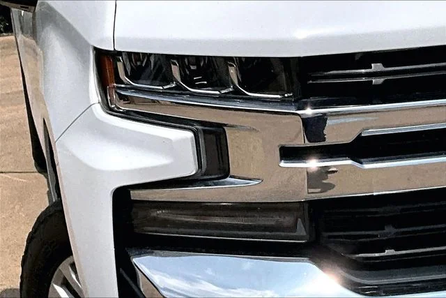 Used 2020 White Chevrolet LT image 32